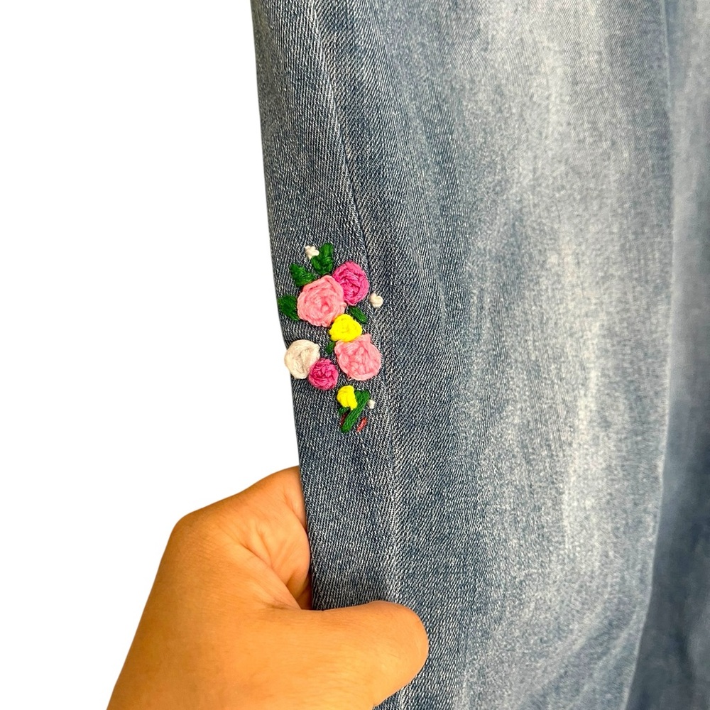 Democracy Blue Ankle Jeans with Floral Embroidery Size 16 - Picture 5 of 16